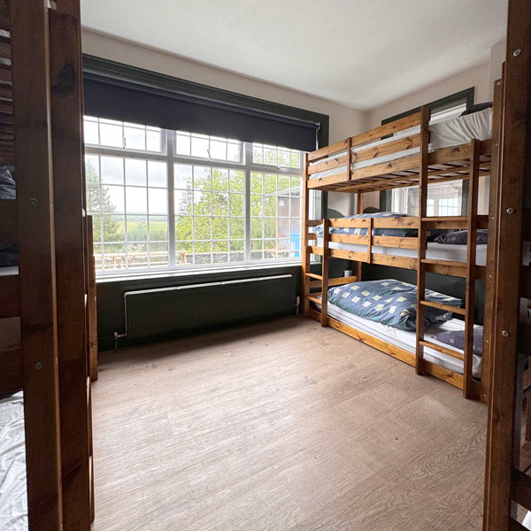 bedroom 9 ppl